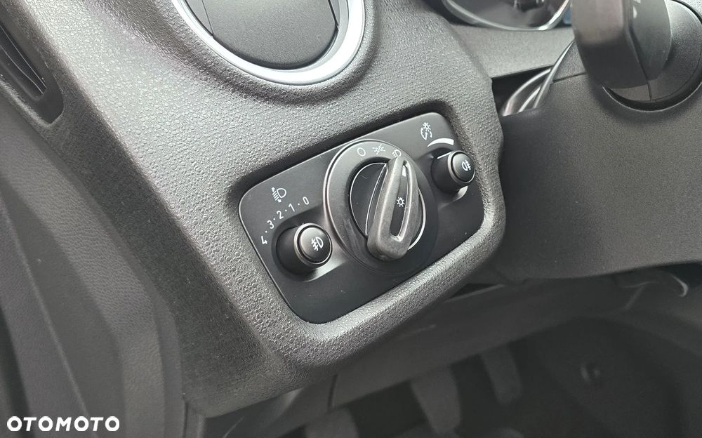 Ford Fiesta 1.0 EcoBoost Titanium - 25