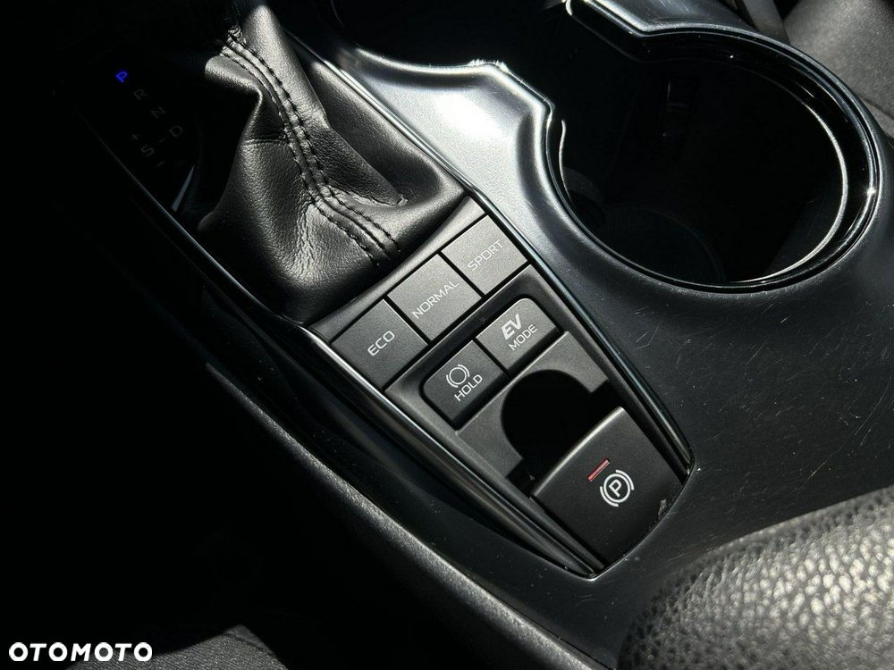 Toyota Camry 2.5 Hybrid Comfort CVT - 25