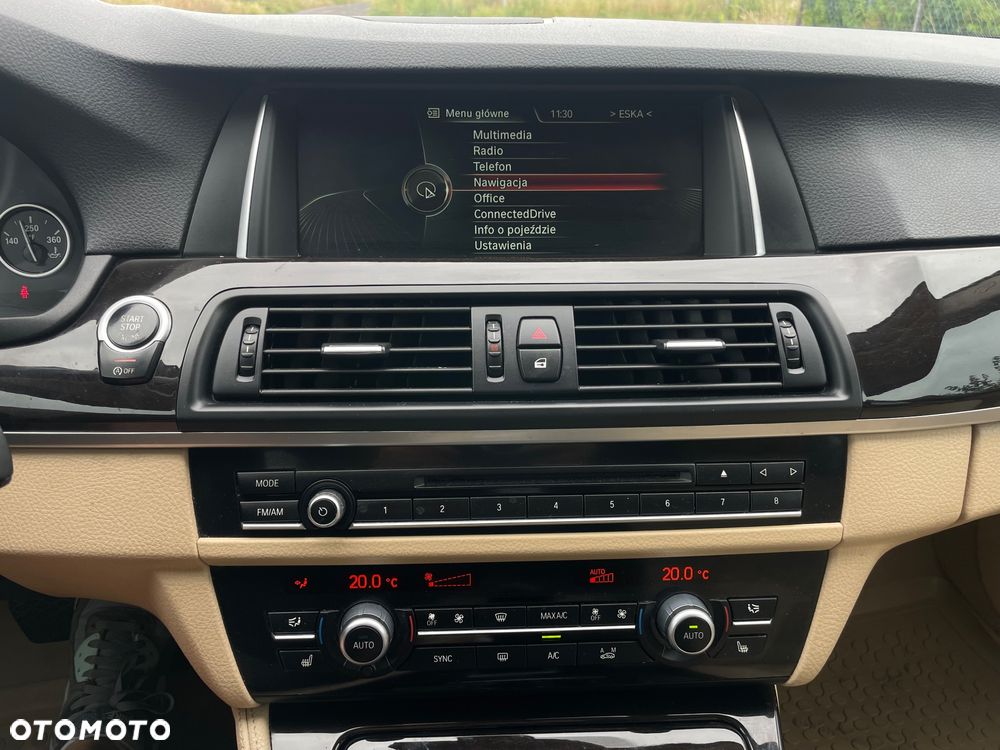 BMW Seria 5 528i xDrive Luxury Line - 13