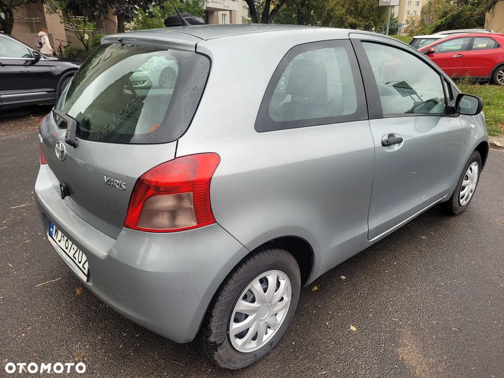 Toyota Yaris 1.0 Luna A/C - 8