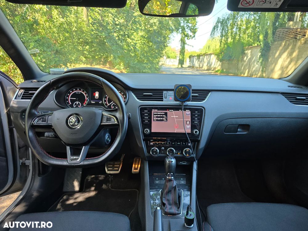 Skoda Octavia Combi Diesel 2.0 TDI 4X4 DSG RS - 12