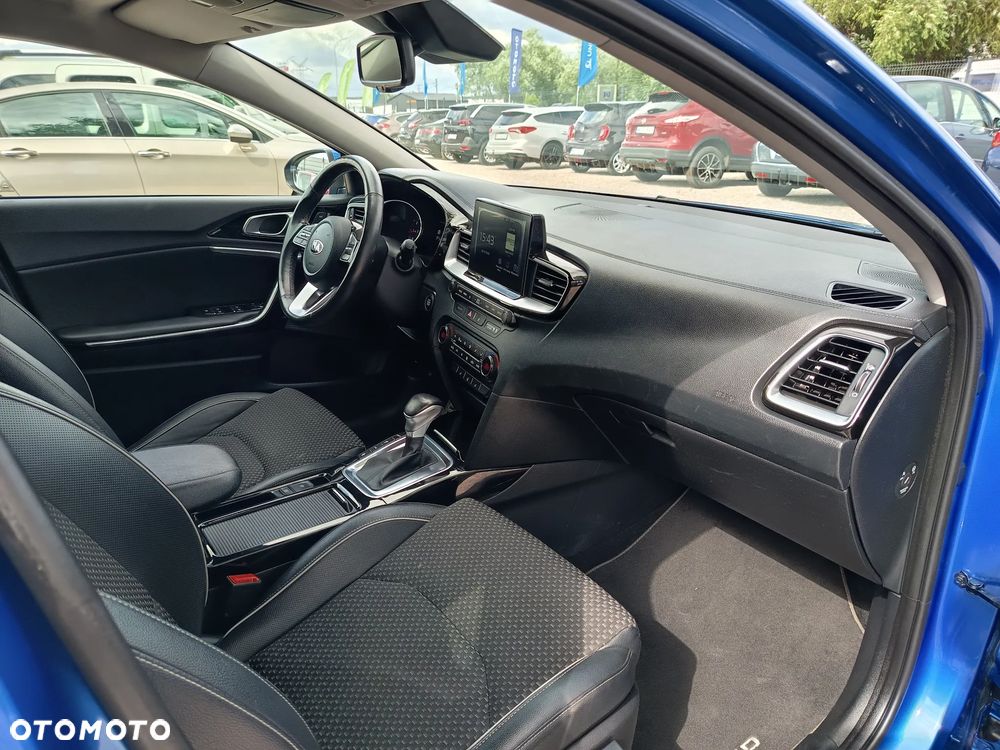Kia Ceed 1.4 T-GDI DCT OPF Spirit - 31