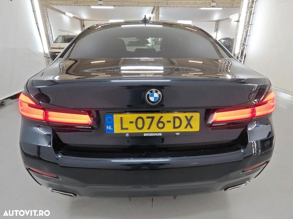 BMW Seria 5 520i Aut. - 9