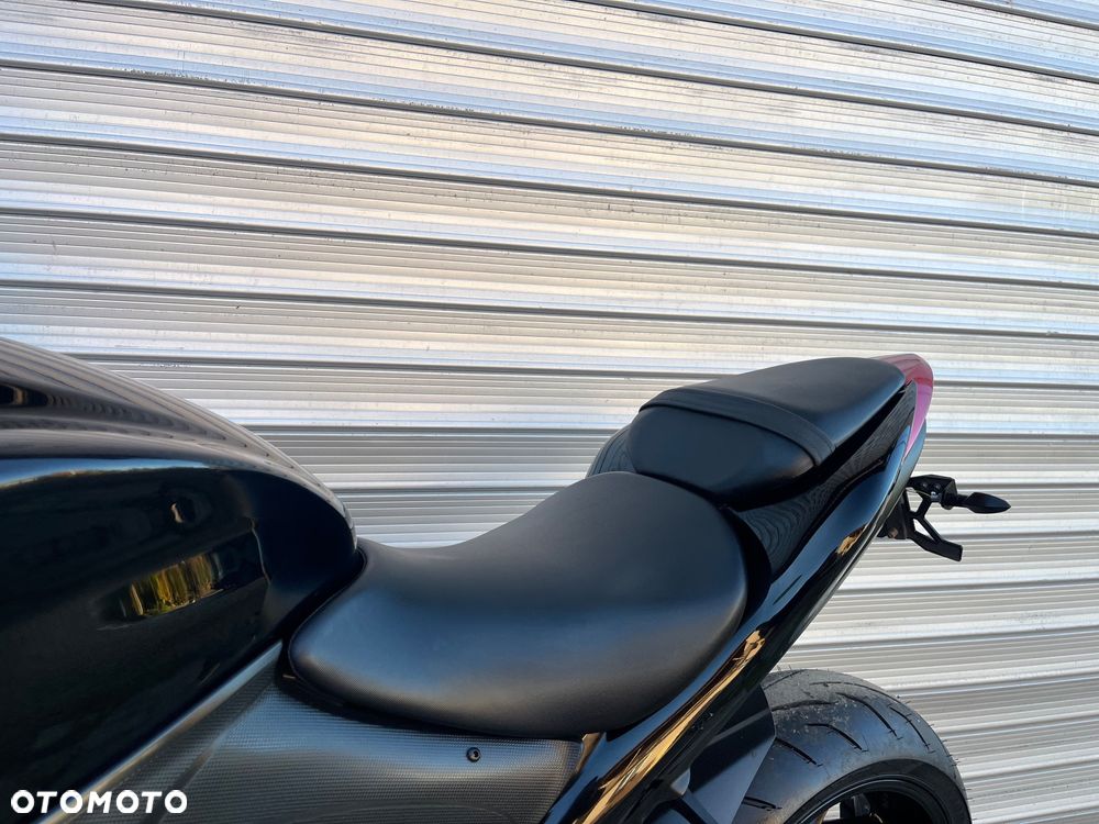 Suzuki GSX 1000 - 39