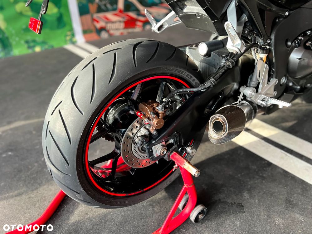 Honda CBR - 29