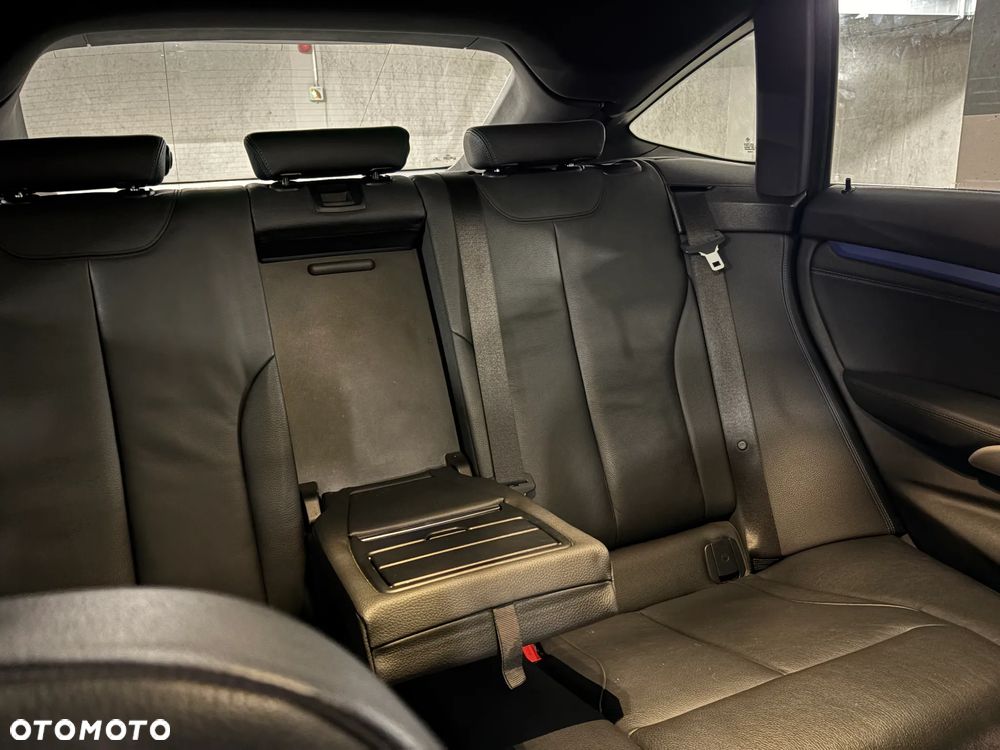 BMW 3GT 320i M Sport - 13