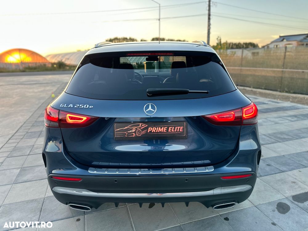 Mercedes-Benz GLA 250 e 8G-DCT AMG Line - 12