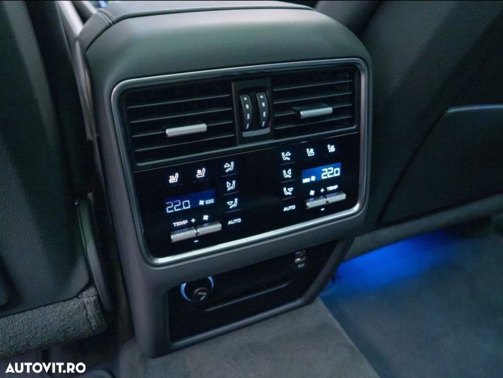 Porsche Cayenne S - 13