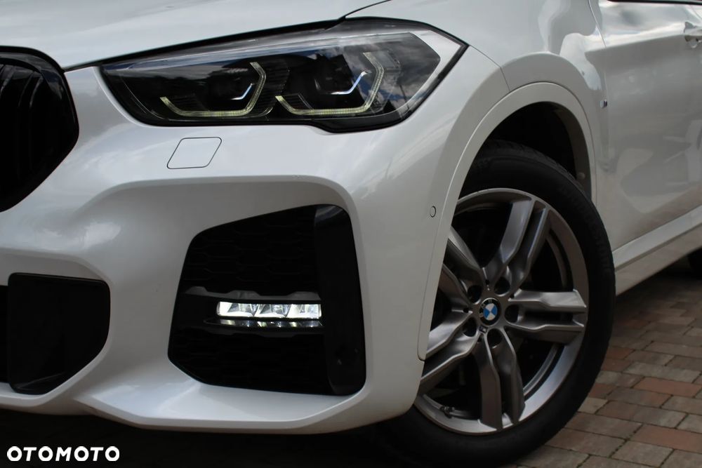 BMW X1 xDrive20i M Sport - 16