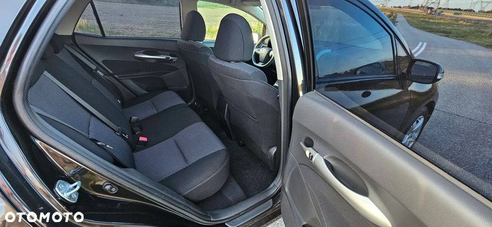 Toyota Auris 1.6 Valvematic Executive - 17