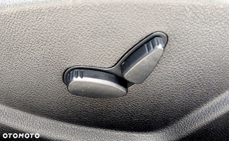 Ford Focus 2.0 TDCi Titanium ASS - 23