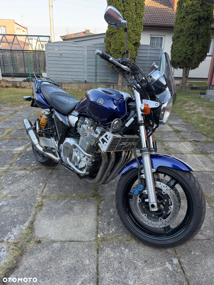 Yamaha XJR - 3