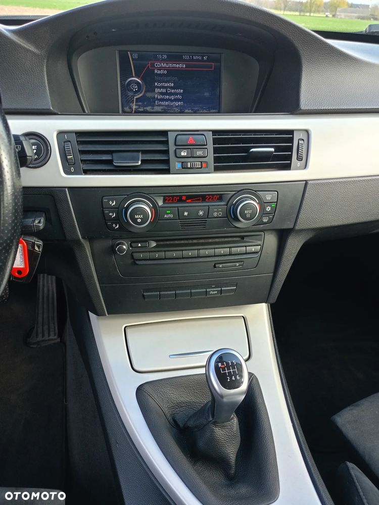 BMW Seria 3 318i Edition Lifestyle - 17