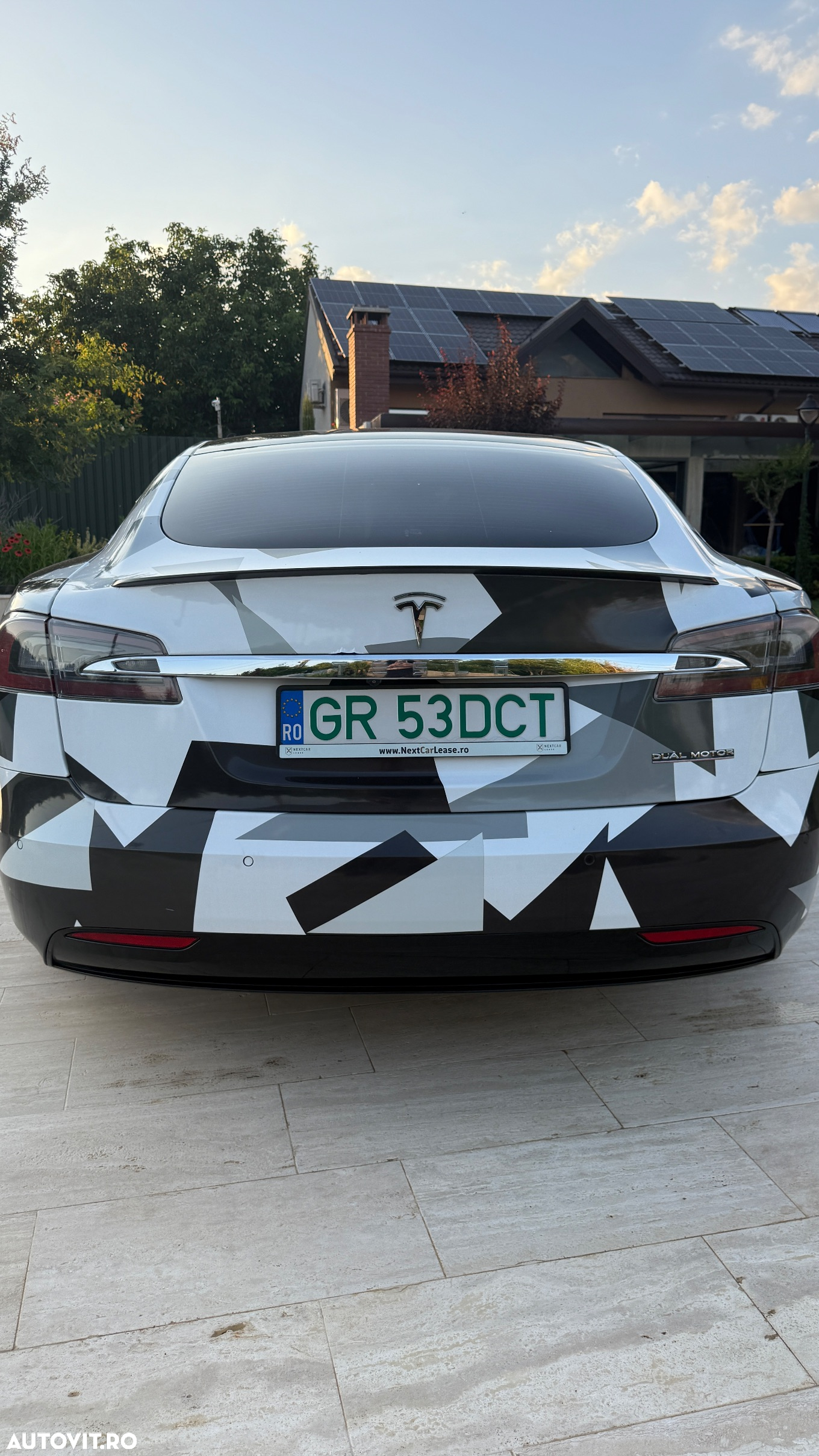 Tesla Model S Performance - 18