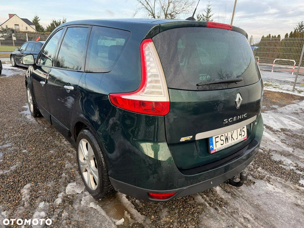 Renault Grand Scenic - 12