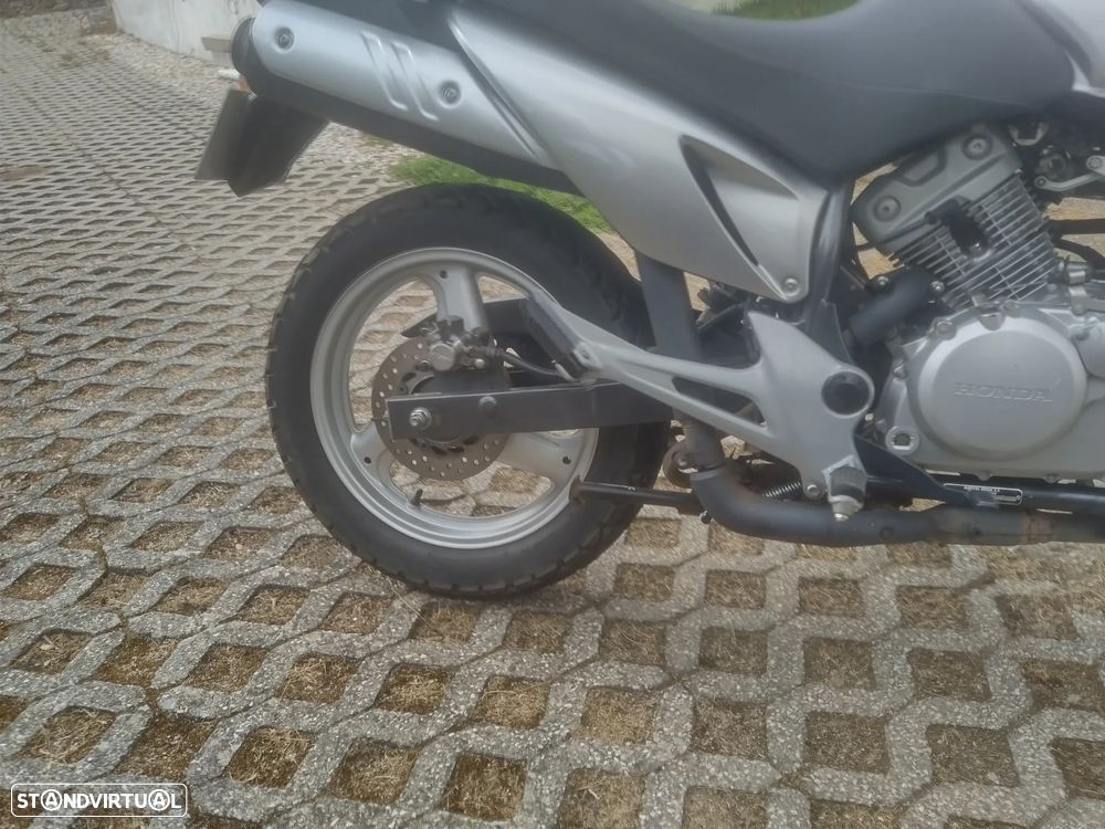 Honda Varadero XL125V - 8