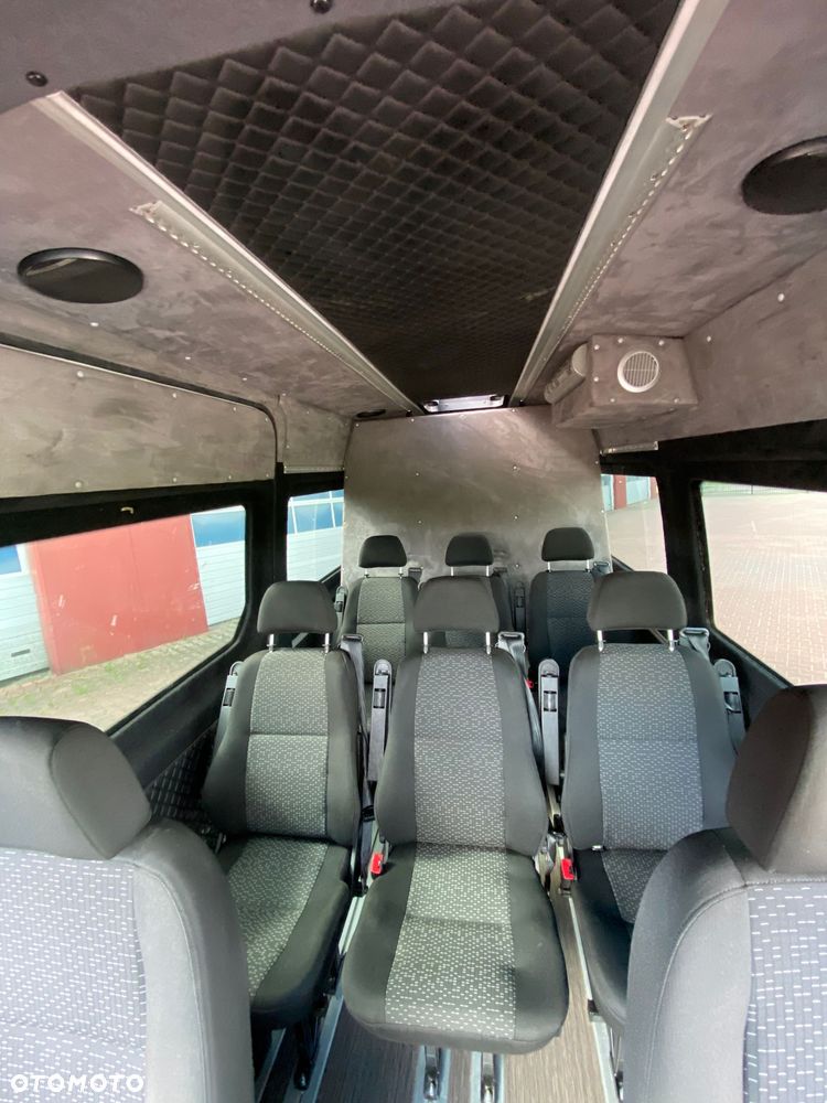 Mercedes-Benz Sprinter - 15