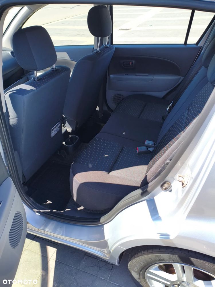 Daihatsu Sirion 1.0 - 3