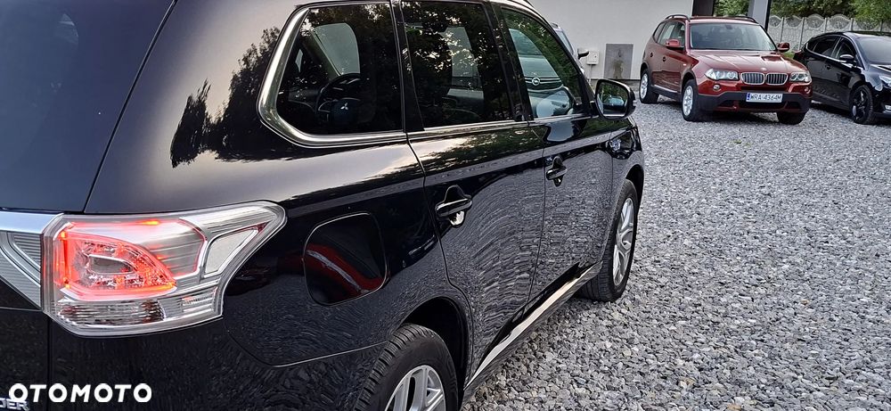 Mitsubishi Outlander 2.0 4WD Plus - 7