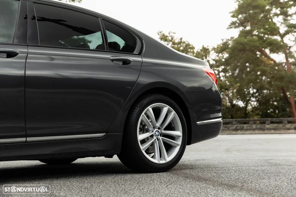 BMW 725 d - 7