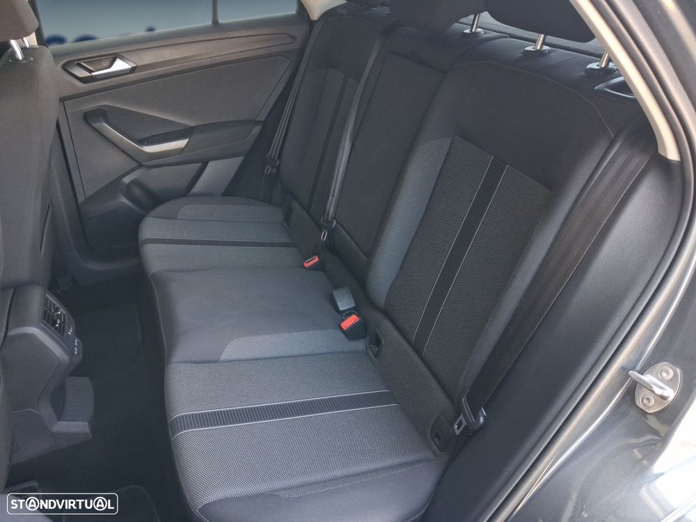VW T-Roc 1.0 TSI Urban - 11