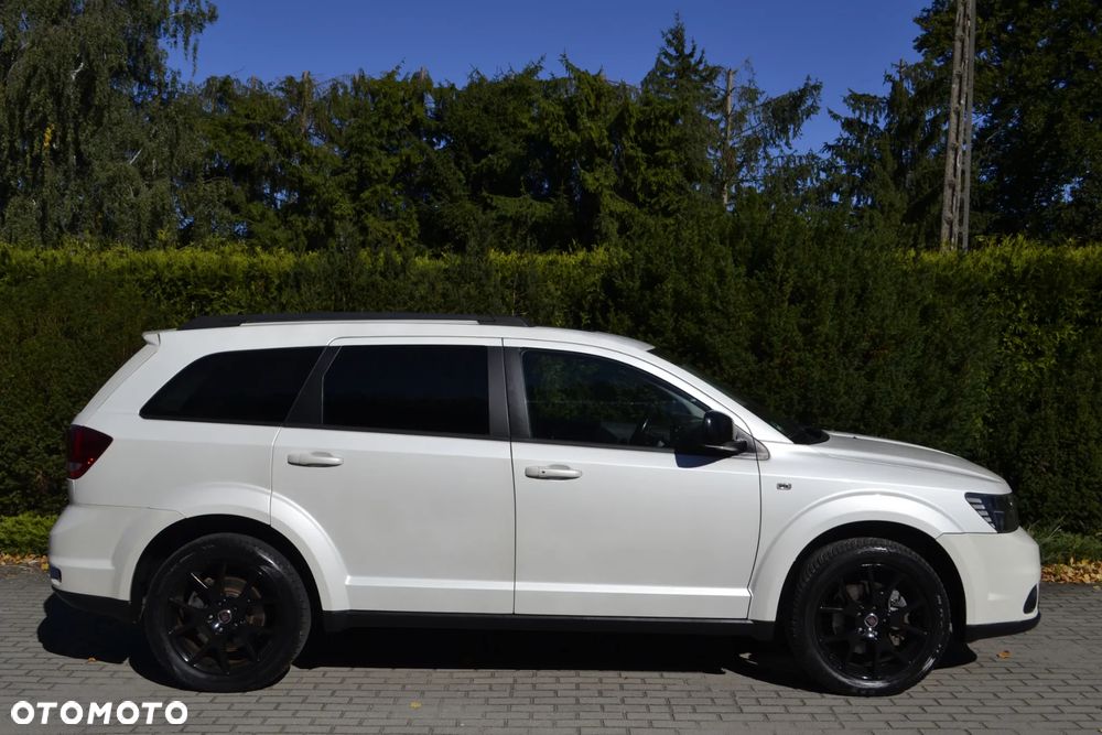 Fiat Freemont 2.0 Multijet Black Code AWD - 4