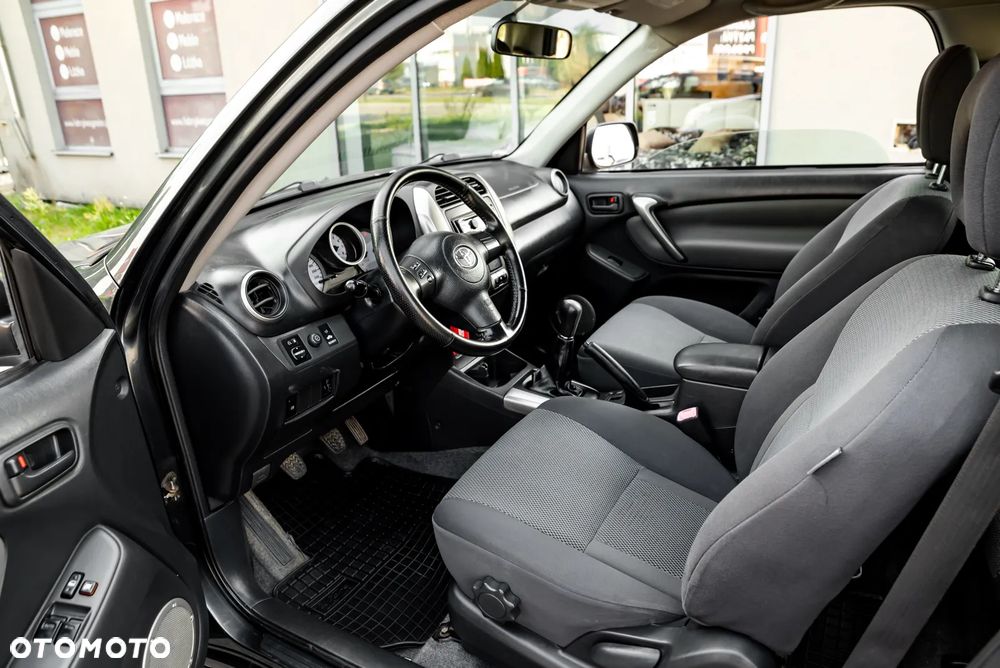 Toyota RAV4 4x4 Edition - 9