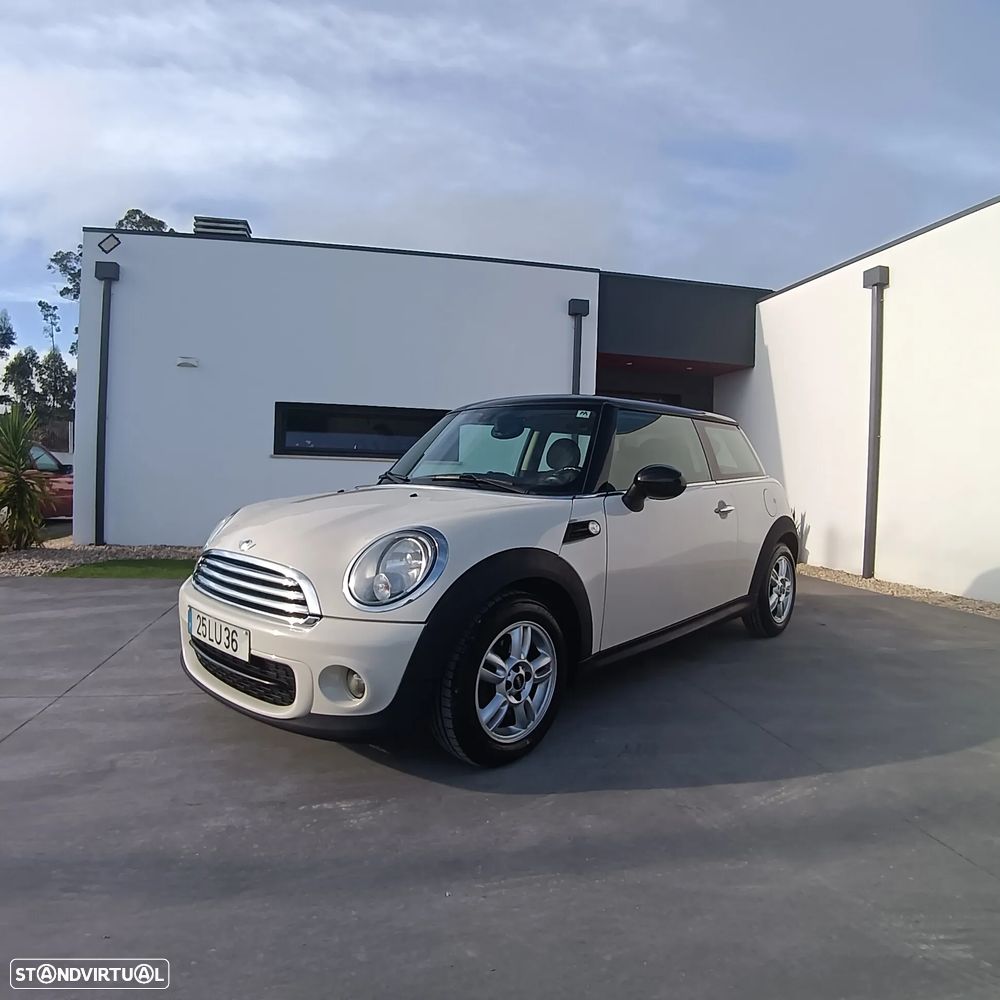 MINI 3 Portas One D - 4