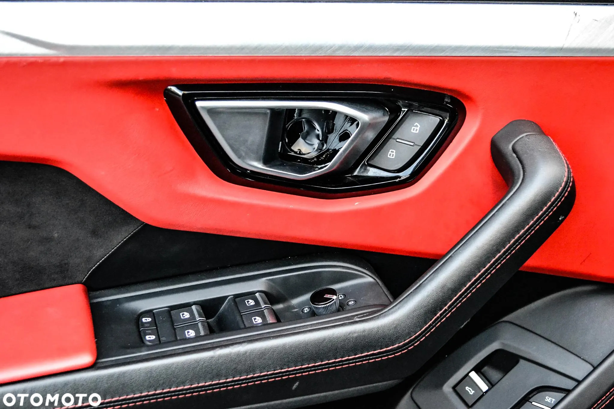 Lamborghini Urus Standard - 23