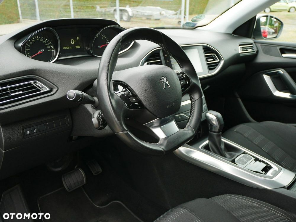 Peugeot 308 BlueHDi FAP 150 Stop&Start Automatik Allure - 11