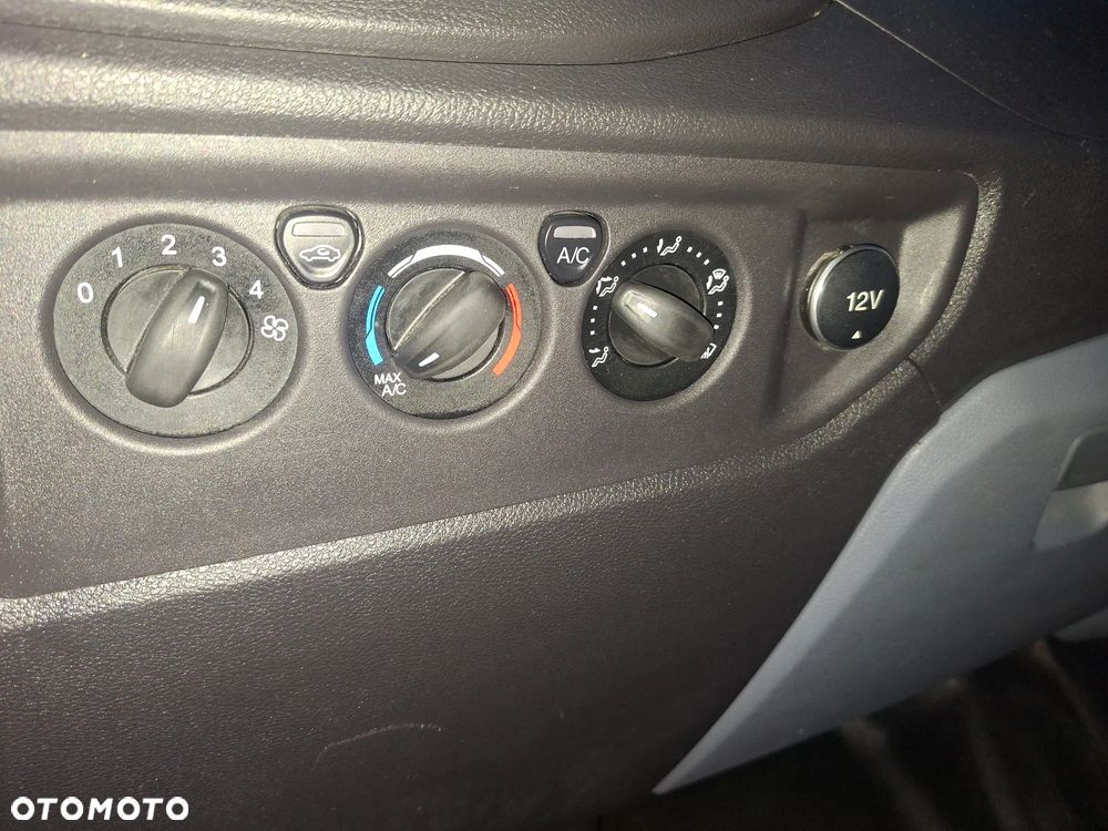Ford Transit - 23
