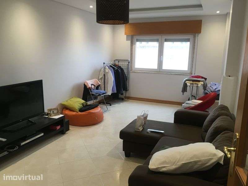 T2 Remodelado | Suíte | 85 m² | 9.º Andar | São Marcos | 1.100 €/mês - Grande imagem: 2/10