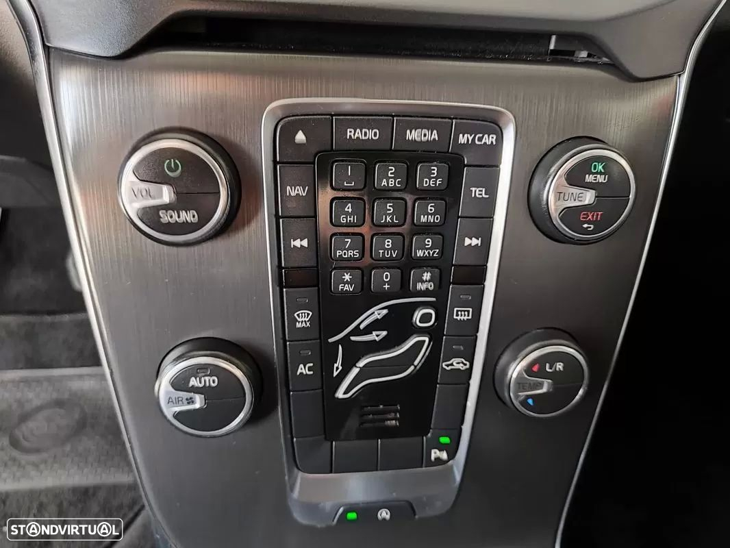 Volvo V40 1.6 D2 Momentum - 31