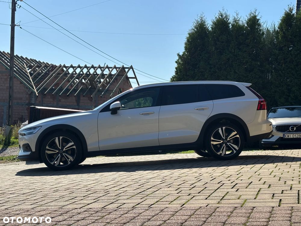 Volvo V60 Cross Country B4 D AWD Ultimate - 12