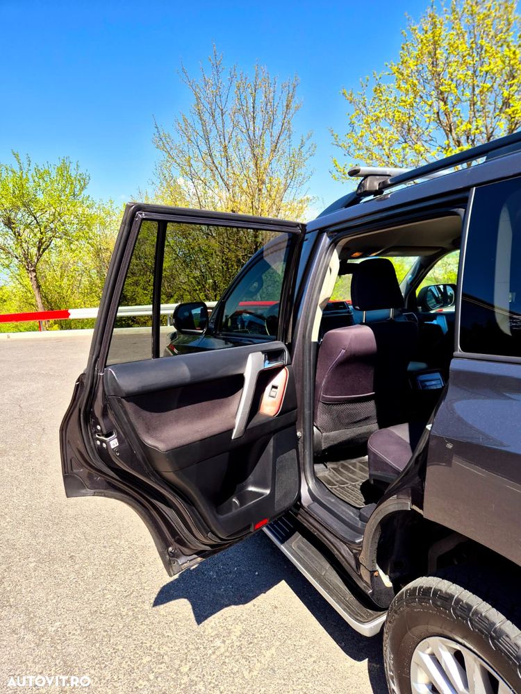 Toyota Land Cruiser 2.8l Turbo D-4D A/T AVS Luxury - 12