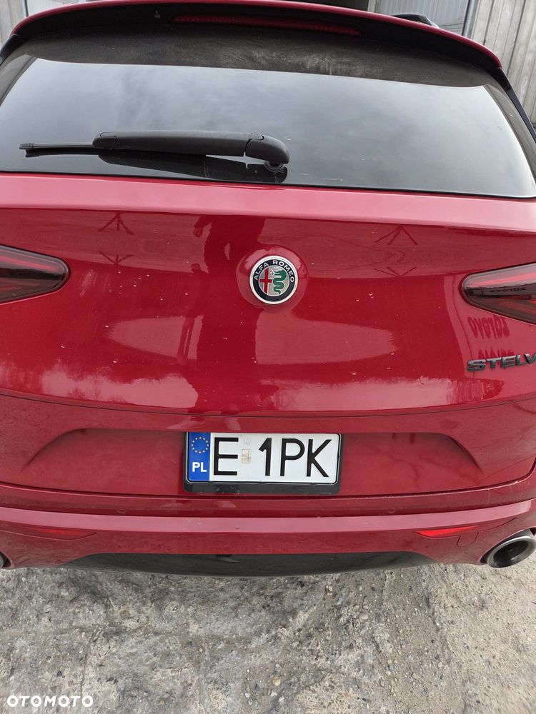 Alfa Romeo Stelvio 2.0 Turbo 16V AT8-Q4 Ti - 5