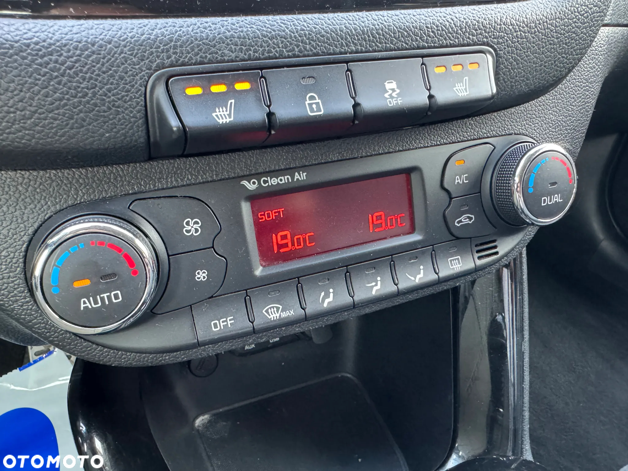 Kia Ceed 1.6 CRDi 128 SW Platinum Edition - 23