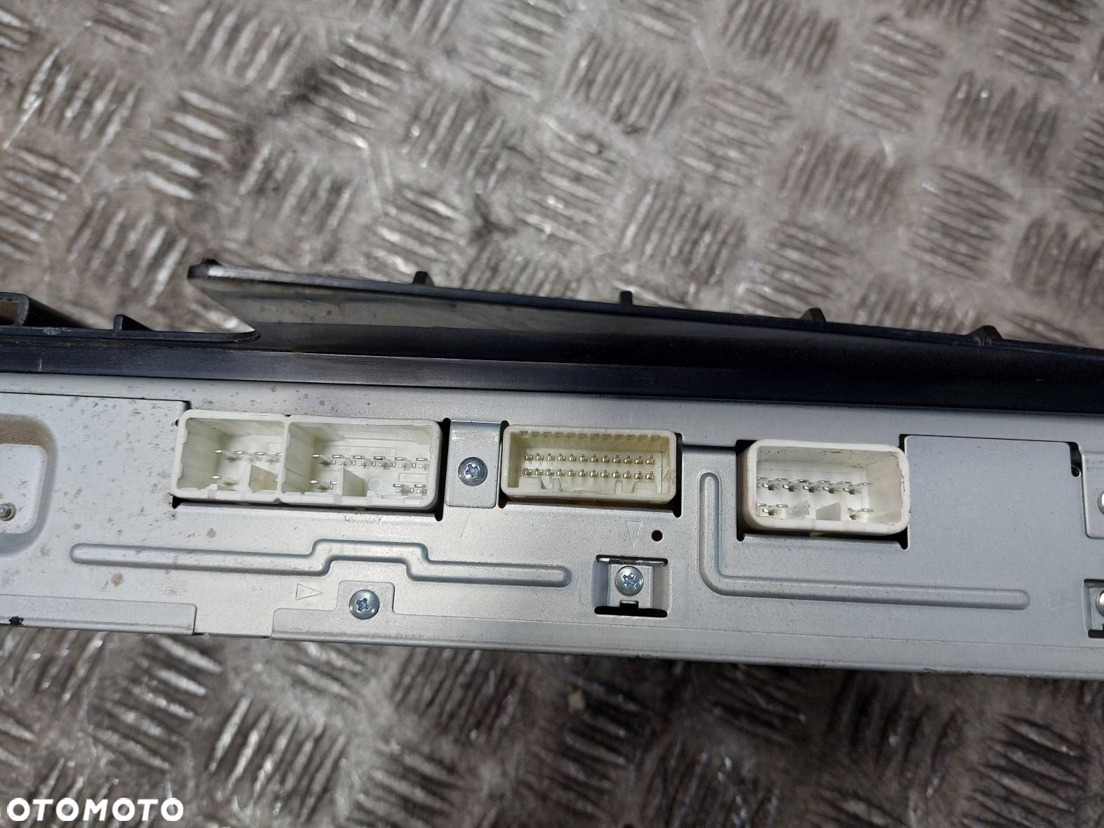 WZMACNIACZ AUDIO LEXUS IS II 86280-53110 - 4