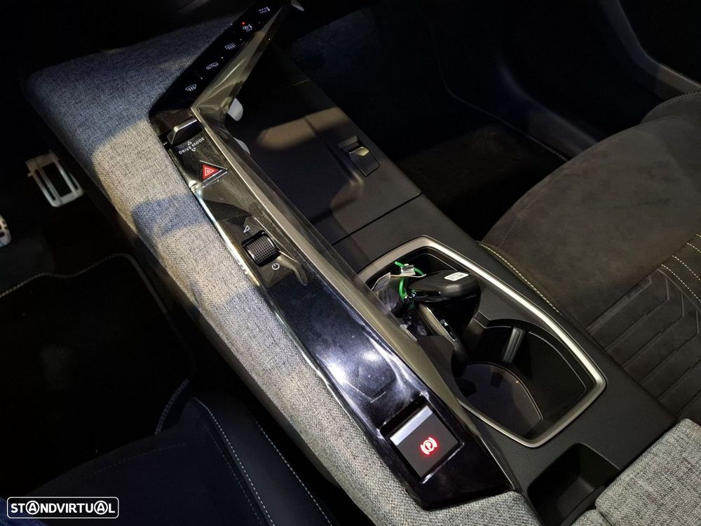 Peugeot 5008 1.6 Plug-in Hybrid GT e-DCS7 - 20