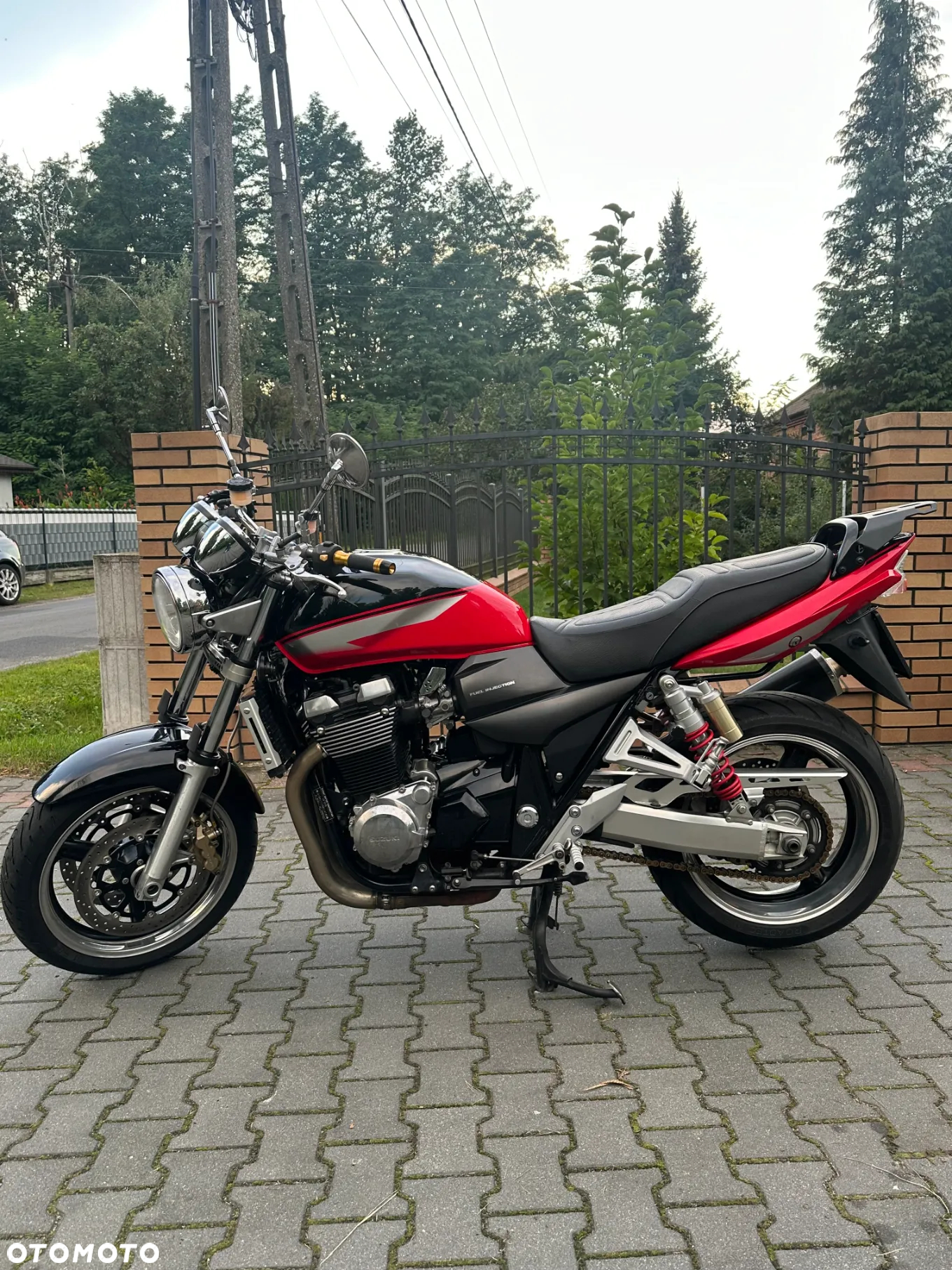 Suzuki GSX - 6