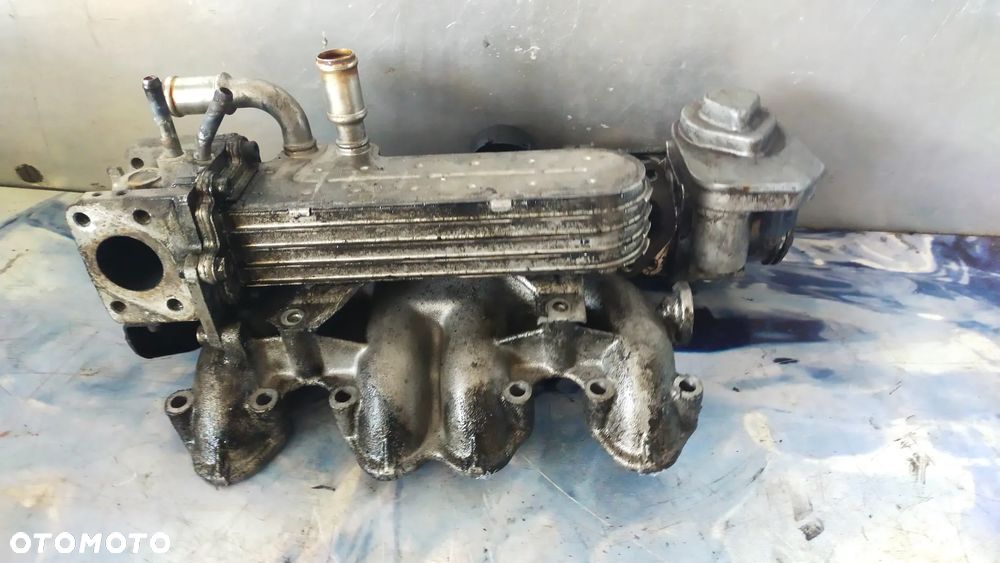KOLEKTOR SSĄCY VW 038129713 - 2