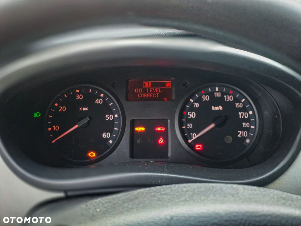 Renault Trafic - 12