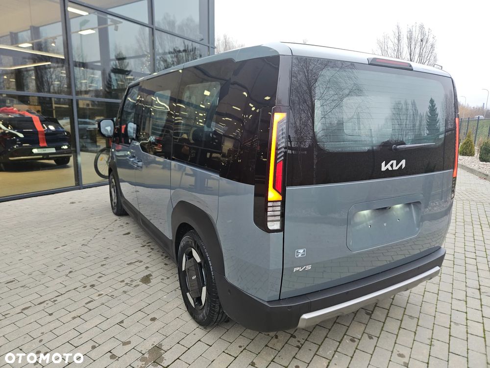 Kia PV5 - 5