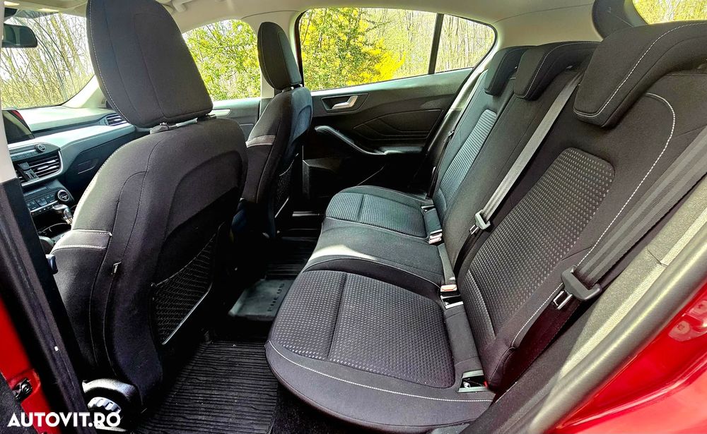 Ford Focus 1.0 EcoBoost Trend Edition - 10