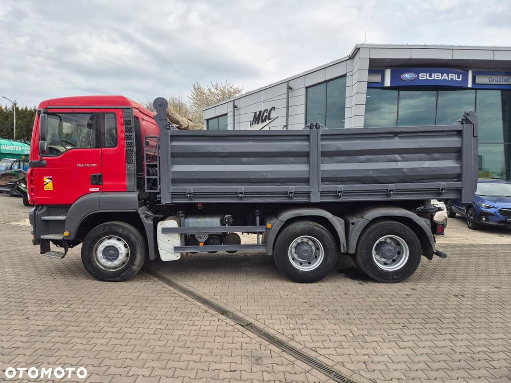 MAN TGA 26.310 6X4 / WYWROTKA / 3 STRONY / MOCNY KIPER / NOWE SPRZĘGŁO / BEZWYPADKOWY / SILNIK D20 / NAJLEPSZA JEDNOSTKA NAPĘDOWA / SERWISOWANY - 13