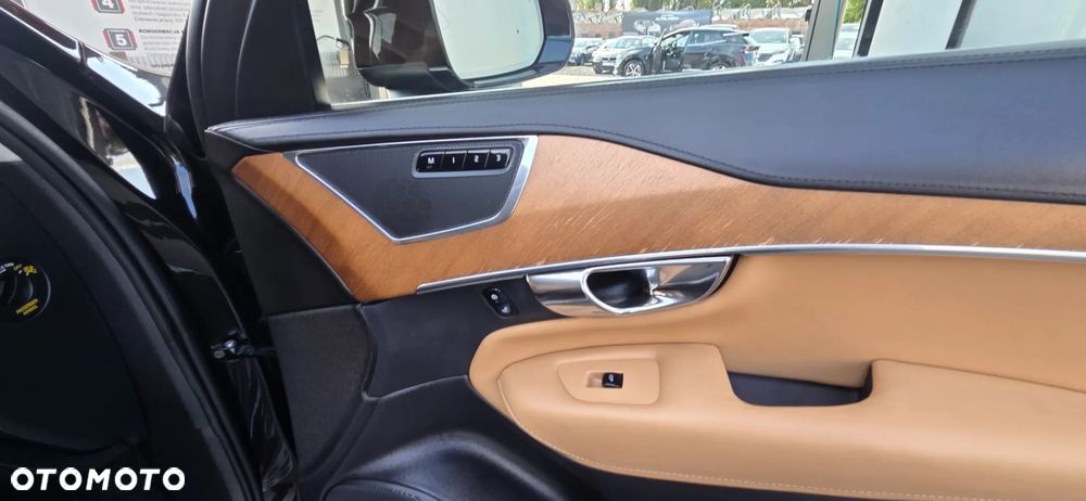 Volvo XC 90 D5 SCR AWD Inscription - 38