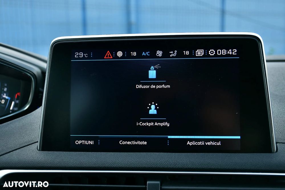 Peugeot 5008 1.6 BlueHDI EAT6 GT-Line - 30