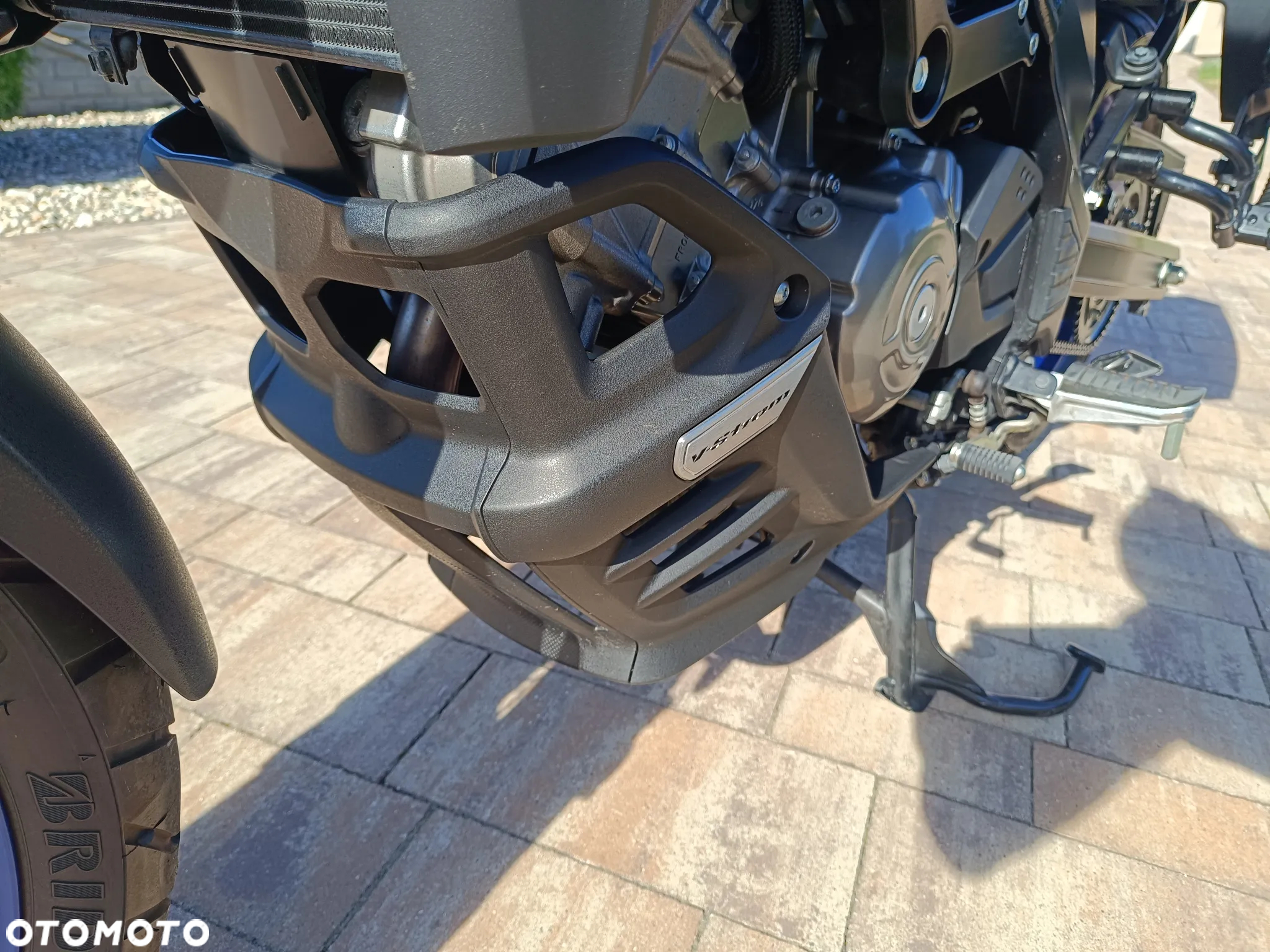 Suzuki V-STROM - 18