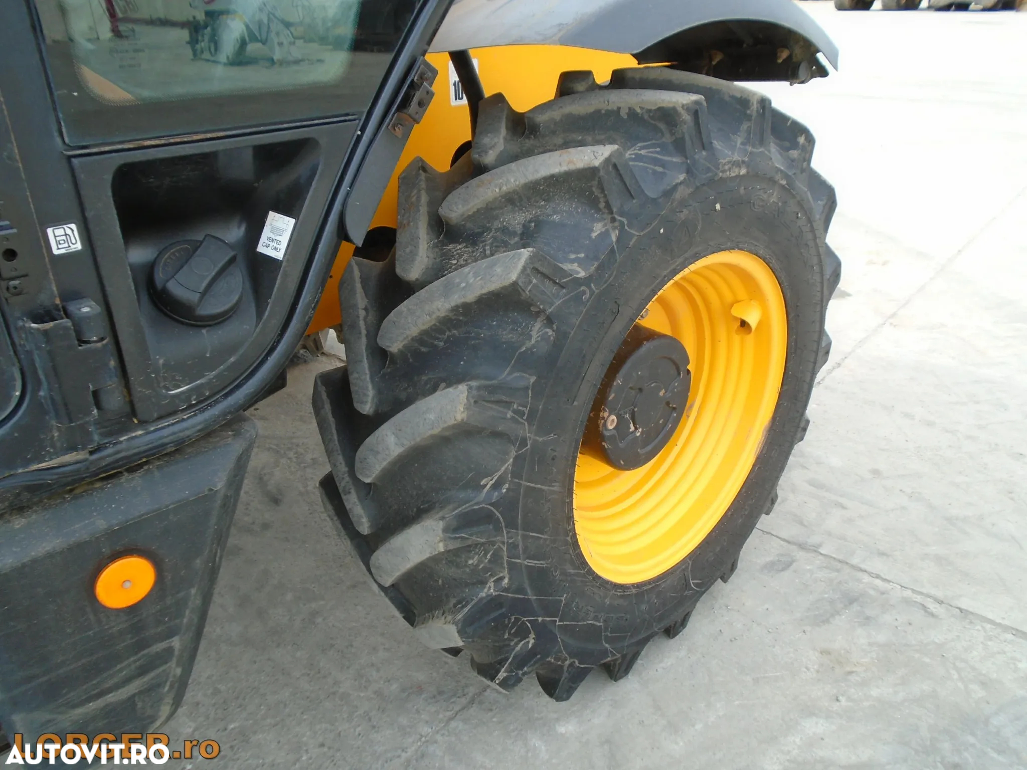 JCB 531 -70 - 8