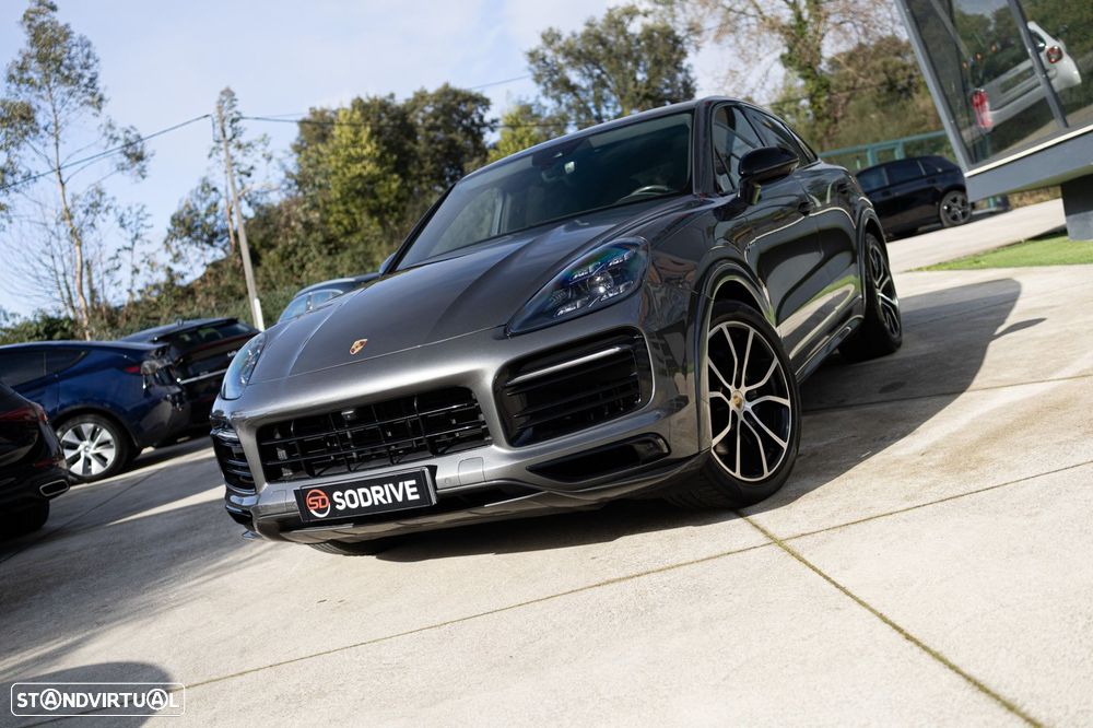 Porsche Cayenne Coupé E-Hybrid - 6